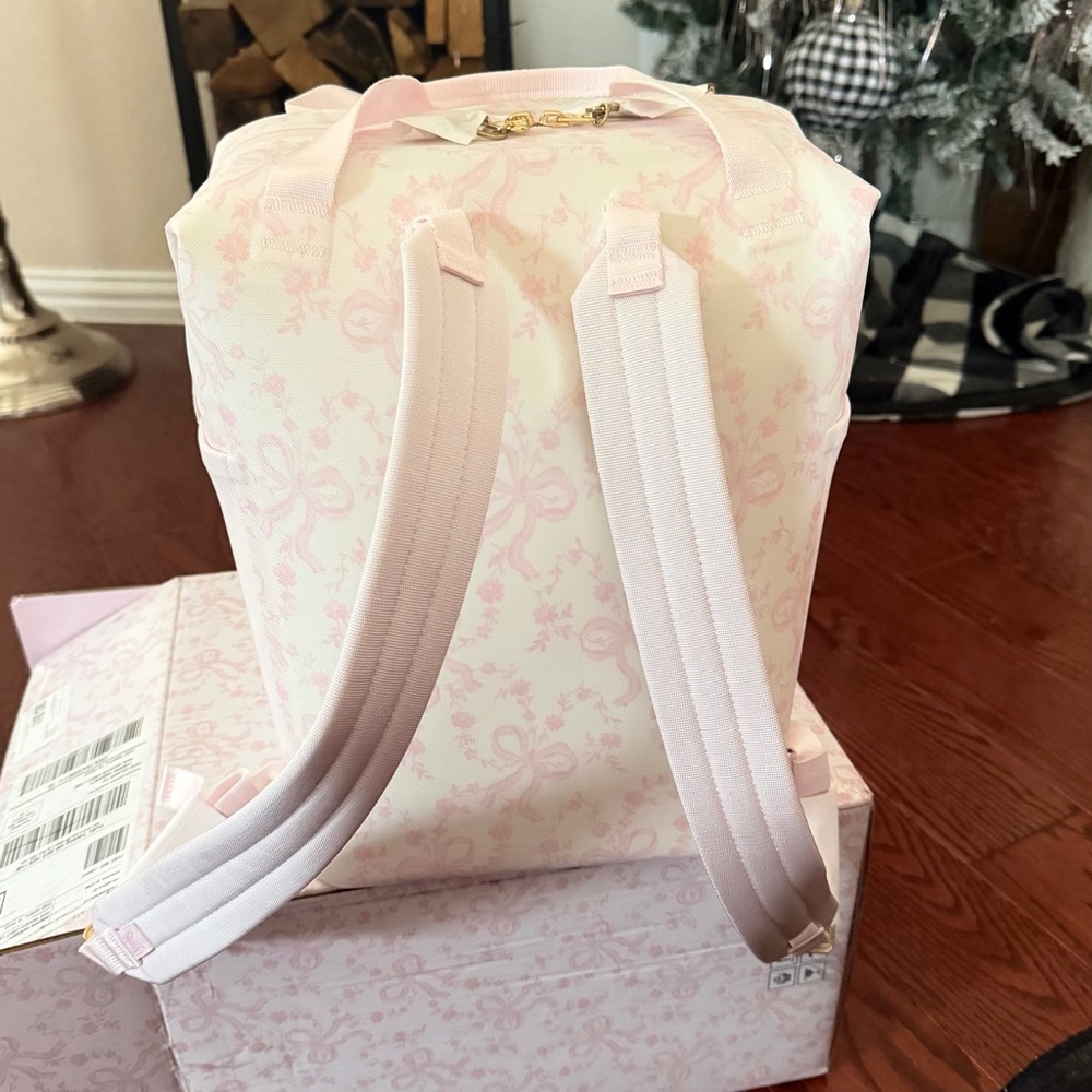 Stanley x LoveShackFancy Pink Chantilly 1913 Madeleine Mini Cooler Backpack NWT - Picture 5 of 7